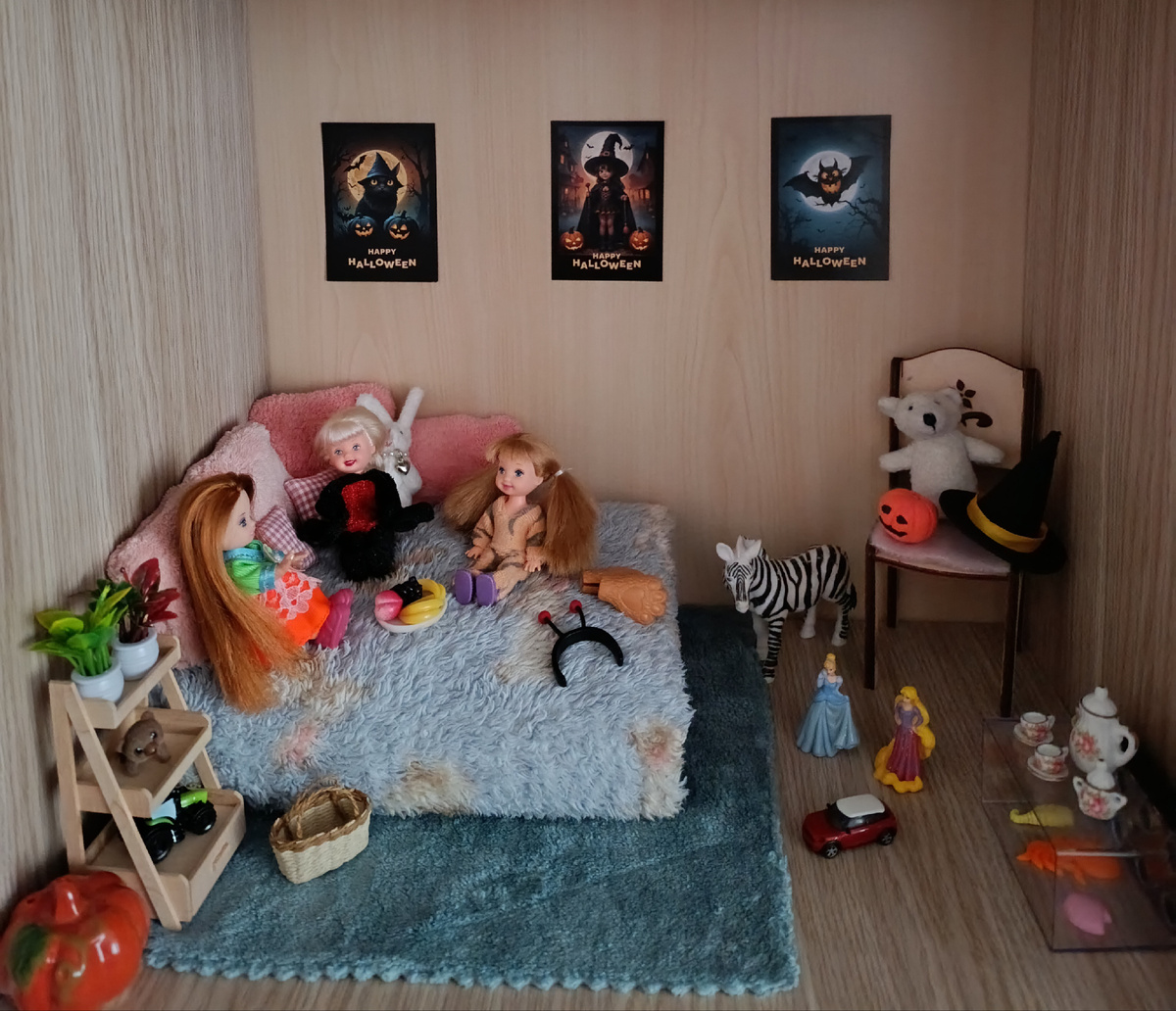 Джейн,Келли и Мелоди готовятся к колядкам