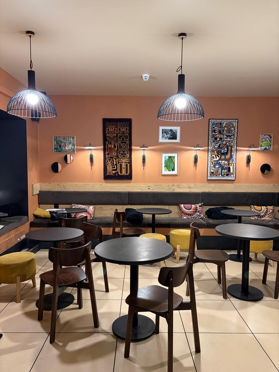 Когда-нибудь ели горячий шоколад? Не заказывали напиток в кафе, не разводили дома порошок из пакетика 3 в 1, а именно черпали ложкой густой шоколад? Знали, что такое блюдо существует?