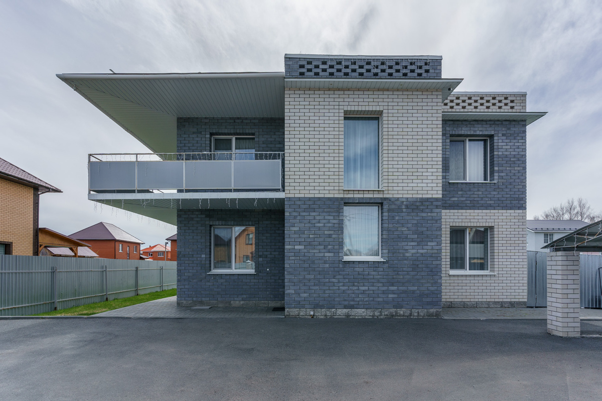 Индивидуальный проект с террасой на втором этаже, 250м2