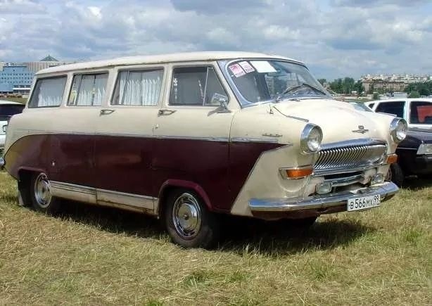 РАФ-21 Афалина – гибрид микроавтобуса и престижного автомобиля