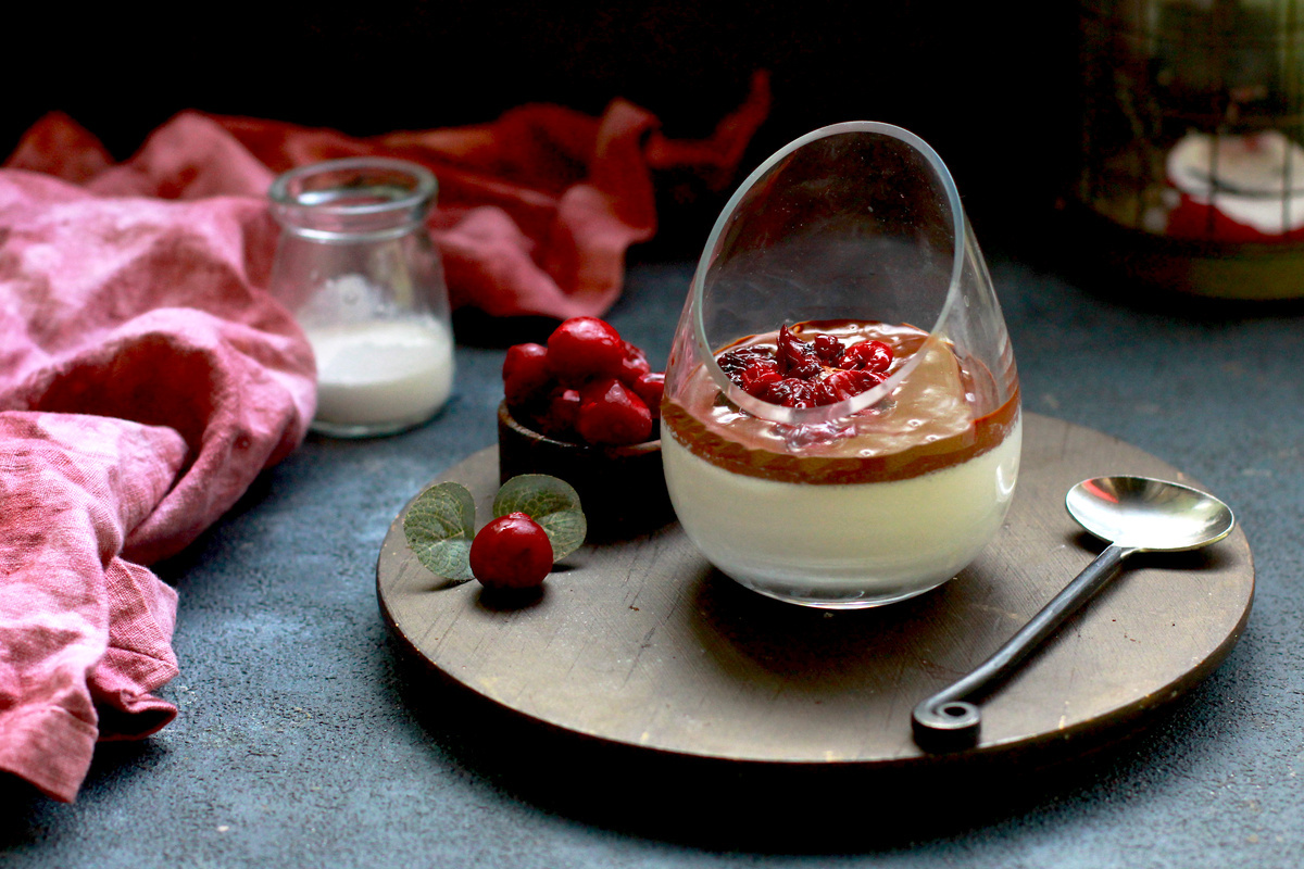 И немного прекрасного: вишневая панна-котта от Елены Некрасовой. @urbanistka_vl