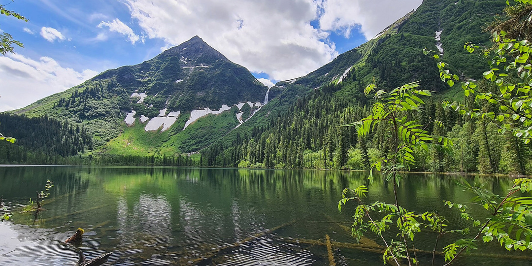 10 самых красивых водопадов России, от которых захватывает дух