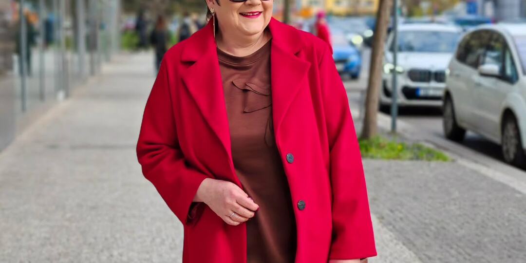 11 вещей, которые лучше не носить после 60 лет — они заметно старят