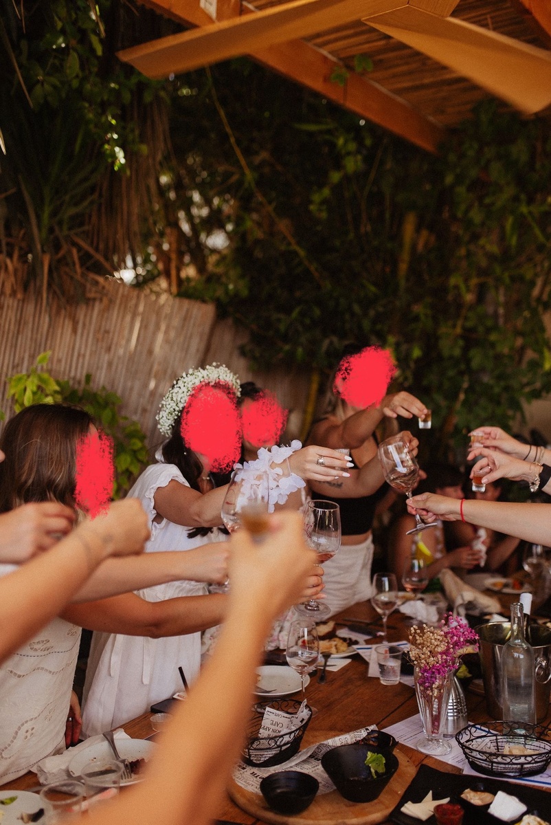 Девичник у Яблочка