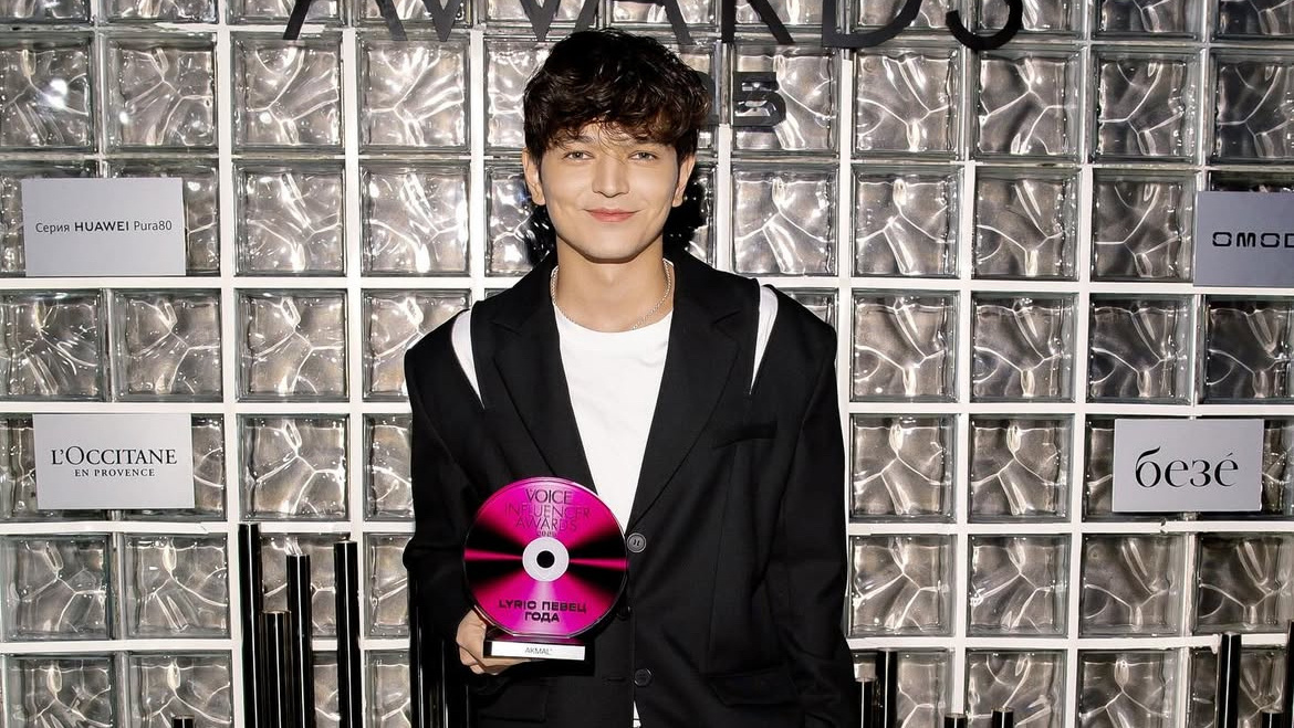     Социальные сети Акмаля Ходжаниязова