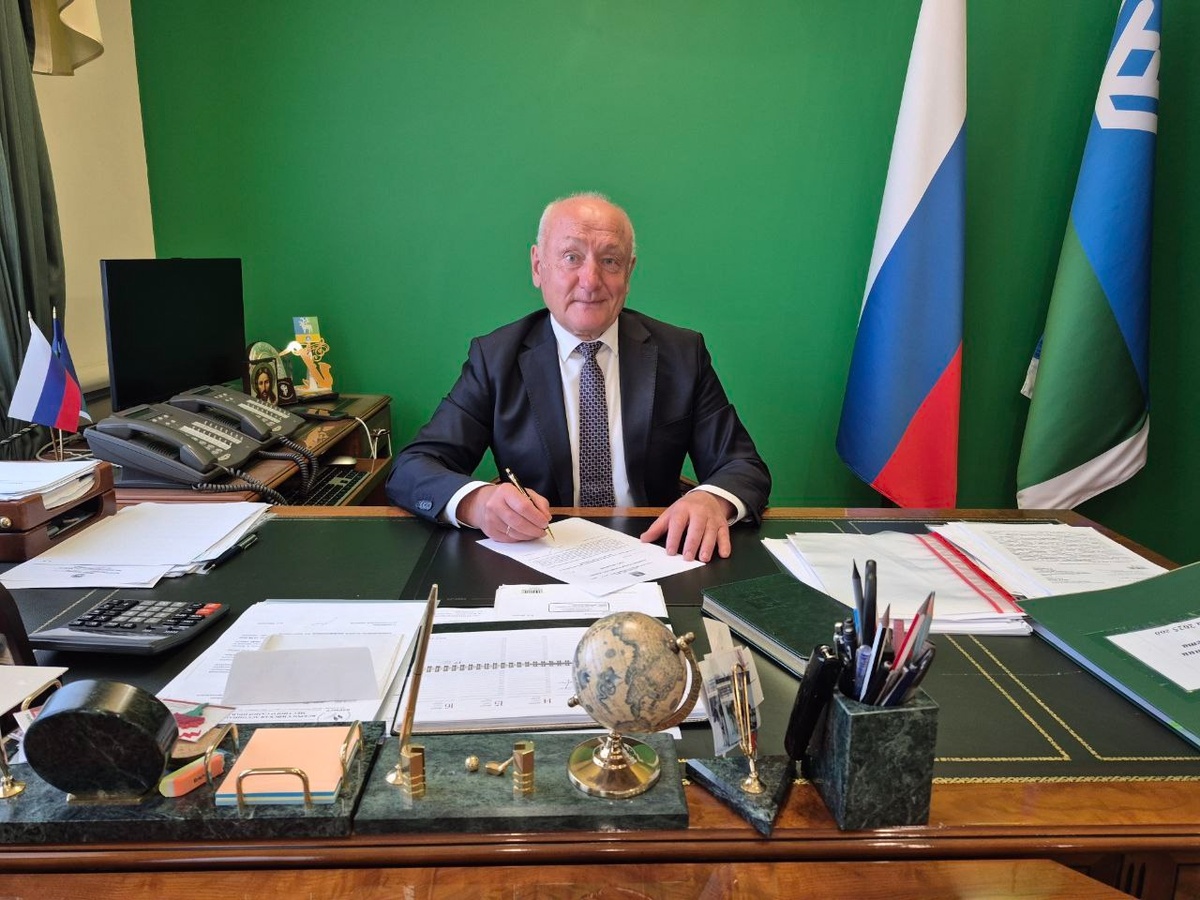    Сергей Маненков вновь избран главой Белоярского района