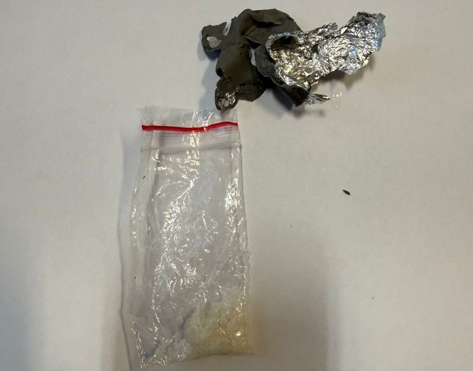 Молодой человек не успел принять запрещенные вещества