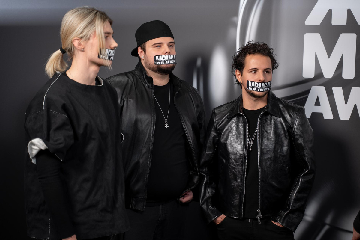     Uniqe, NkeeEi и Artem Shilovets на премии Жара Media Awards. Фото: пресс-служба