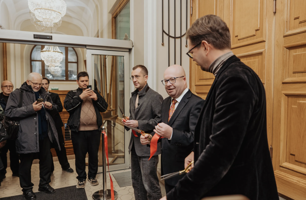 Торжественное открытие, фото с официального источника ТД "Пассаж"