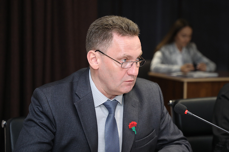    Чем Конков не угодил прокуратуре? Оказалось, что в 2021–2022 годах строительная компания «Жил Сервис» оплачивала ремонт его личного автомобиля.   
Фото: bugulma.tatarstan.ru