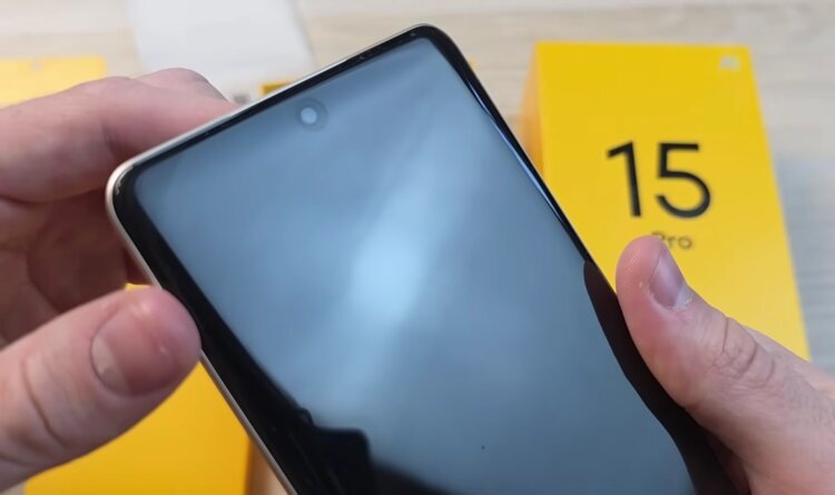 Нужно ли снимать пленку с экрана нового смартфона