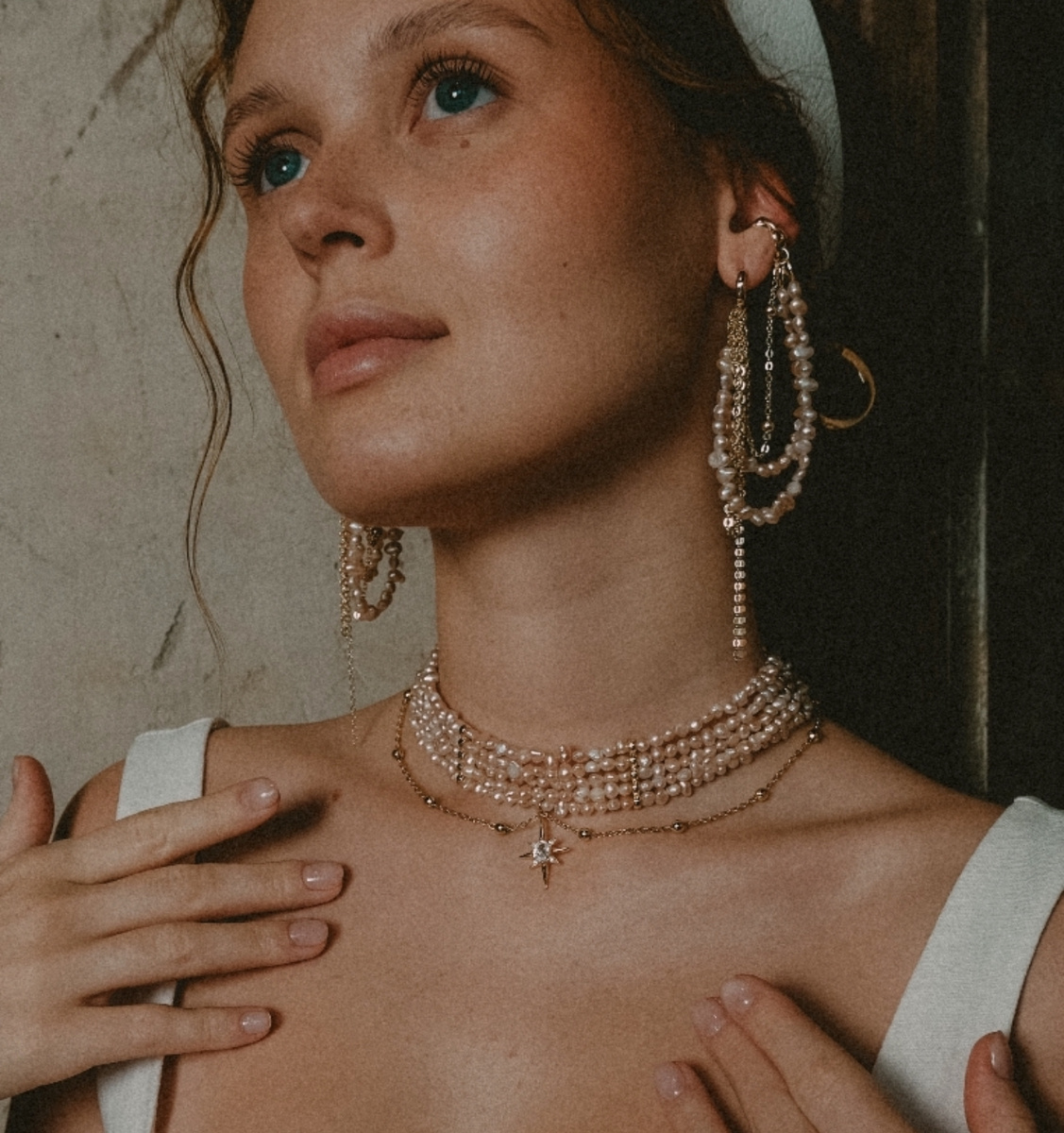 Прототипом этих серёжек является «поднизь» кокошника - деталь убранства русского национального костюма.