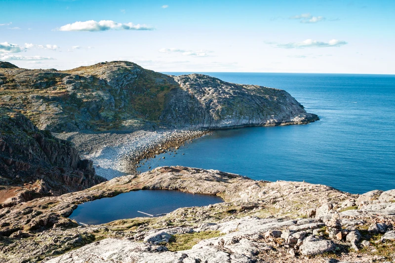 Териберка, Кольский полуостров: тундровые скалы, (источник: experience.tripster.ru)