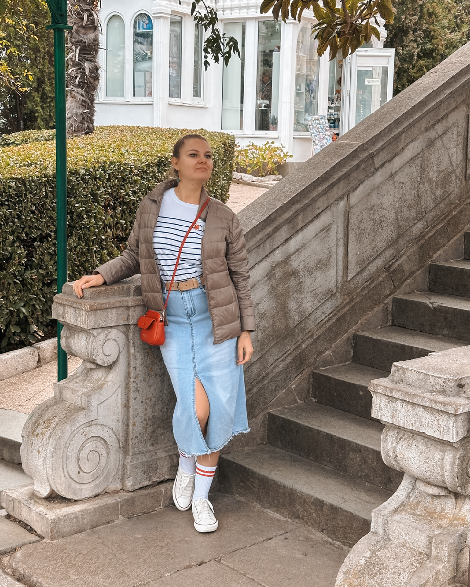 Всем привет. Меня зовут Валерия. Я хозяйка этого канала. Пишу о творчестве, домашнем уюте, цветах и обычной жизни простой семьи в Санкт-Петербурге.