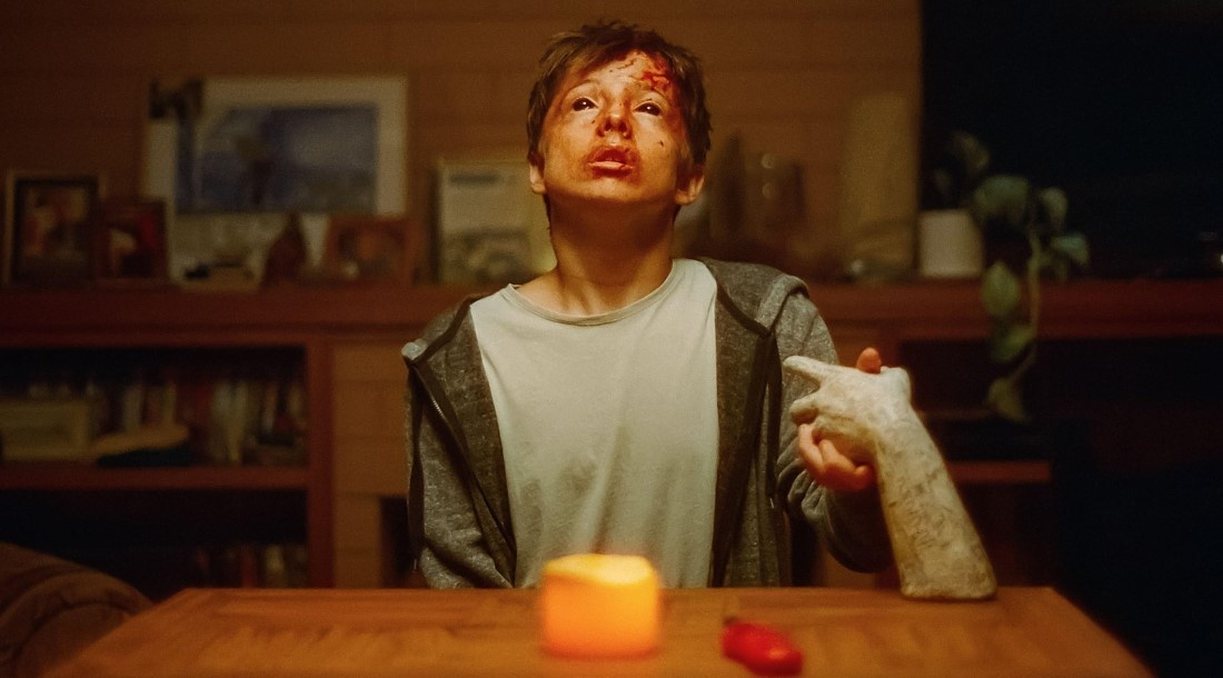     Кадр из фильма «Два, три, демон, приди!» (2022)