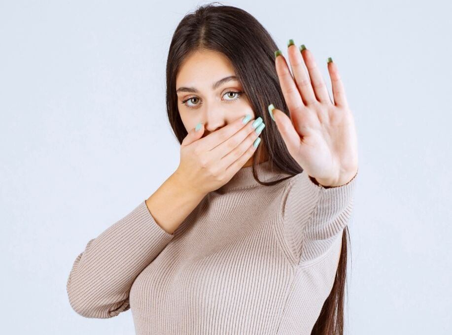 Раскрываем 5 токсичных фраз, которые разрушают отношения. Умные альтернативы и реальные примеры из жизни. Психология общения в паре.