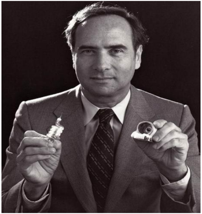 Теодор Мейман с лазером