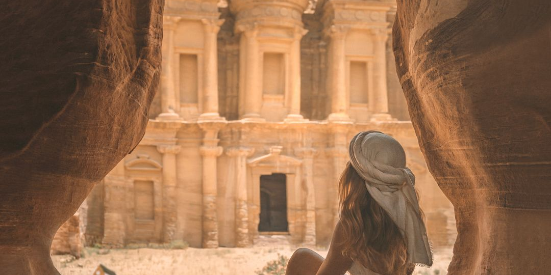 Без визы: с 13 декабря россияне смогут поехать в Иорданию просто по заграннику