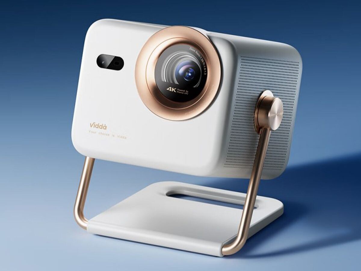    Мал, да удал: на что способен новый мини-проектор Hisense M2 Pro