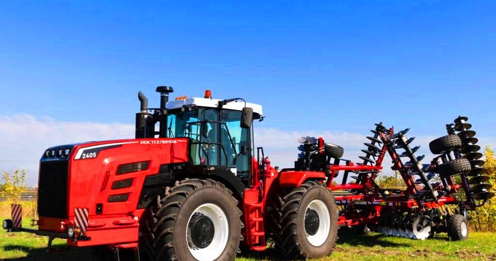 🌻 ❄ Осенние полевые работы на тракторах Ростсельмаш 2400 и 2405