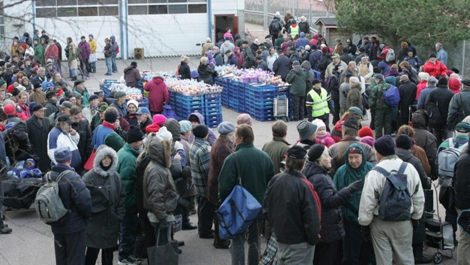 Автор фото: kirkkojakoti.fi. Раздача продовольственной помощи в одном из приходов в Куопио. Финляндия.