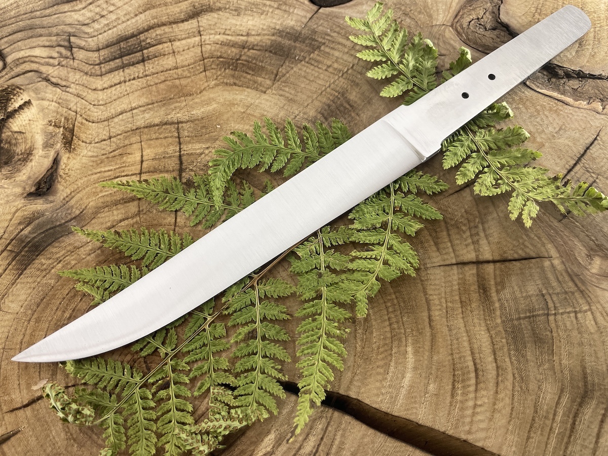 Клинки из стали М390 https://knife-klinok.ru/shop/category/klinki-bohler-m390/