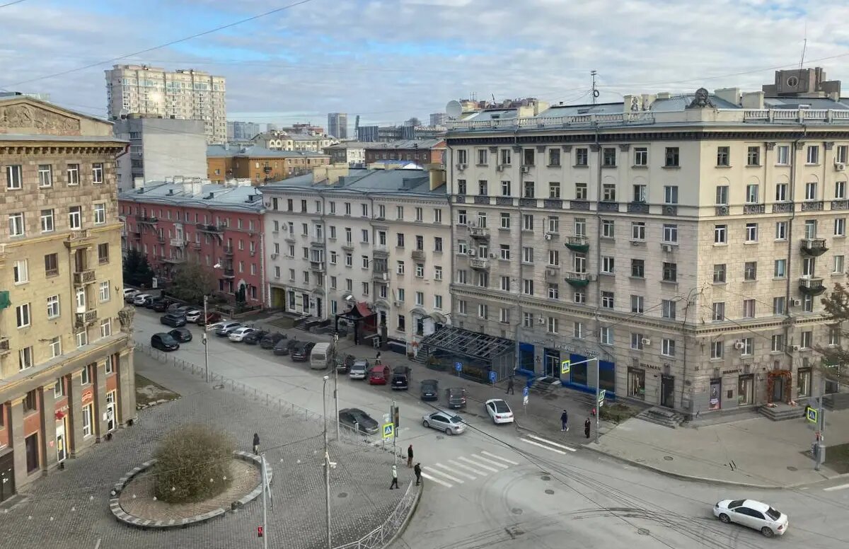  Вид на пересечение Вокзальной магистрали и улицы Советской в центре Новосибирска   © "Интерфакс". Алена Золотова