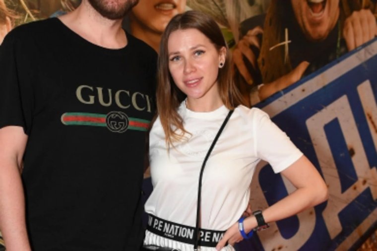    Лиза родилась 15 августа 1989 года