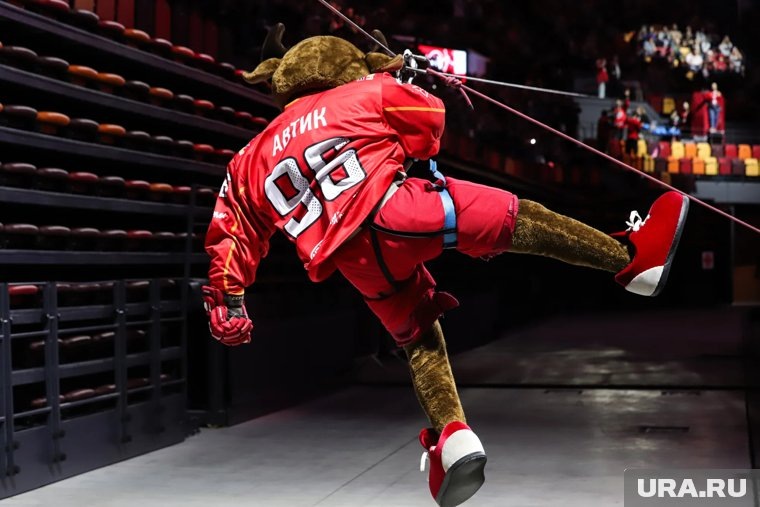     «Автомобилист» разгромил «Сибирь»