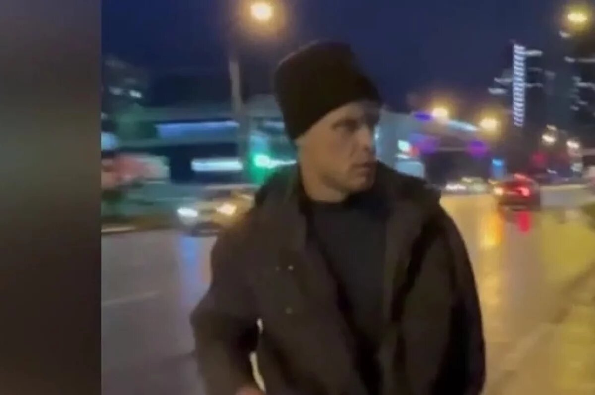    В Екатеринбурге СКР ищет мужчину, которого избили подростки