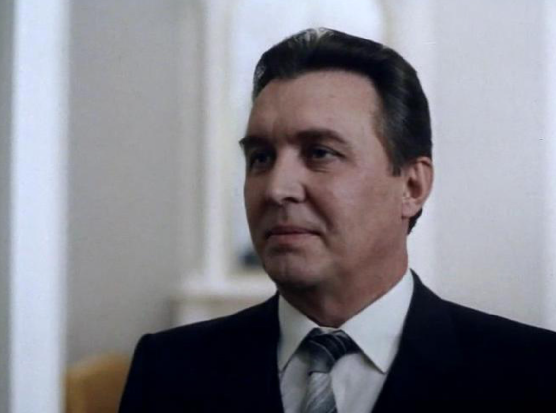 Эдуард Изотов после выхода на свободу. Кадр из фильма "Кодекс бесчестия"