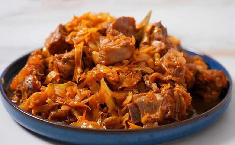 Тушёная капуста с ребрышками: как сделать блюдо, которое хочется готовить снова и снова