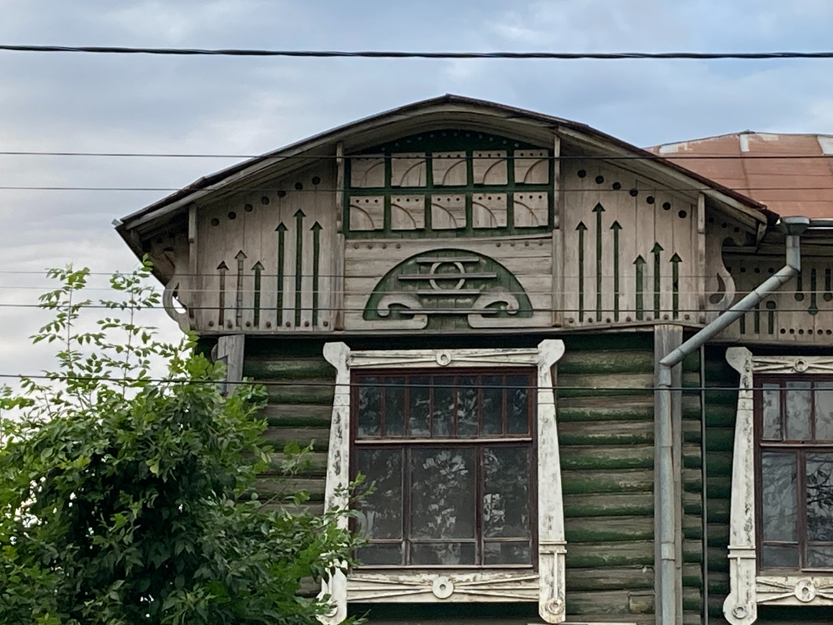 Модерн. Очень интересное здание.