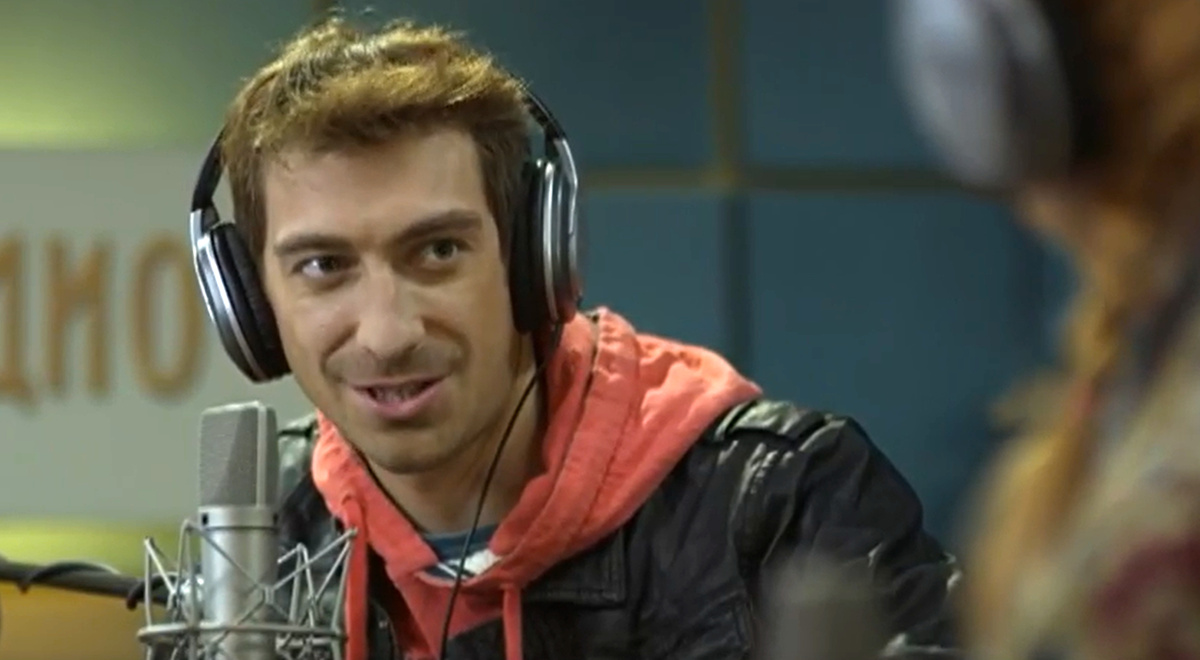 Кадр из сериала "Небесные родственники", 2011 г., режиссер Богдан Дробязко, сценаристы Борис Шефир, Михаил Савин, Тимофей Саенко, композитор Юрий Здоренко (скриншот)