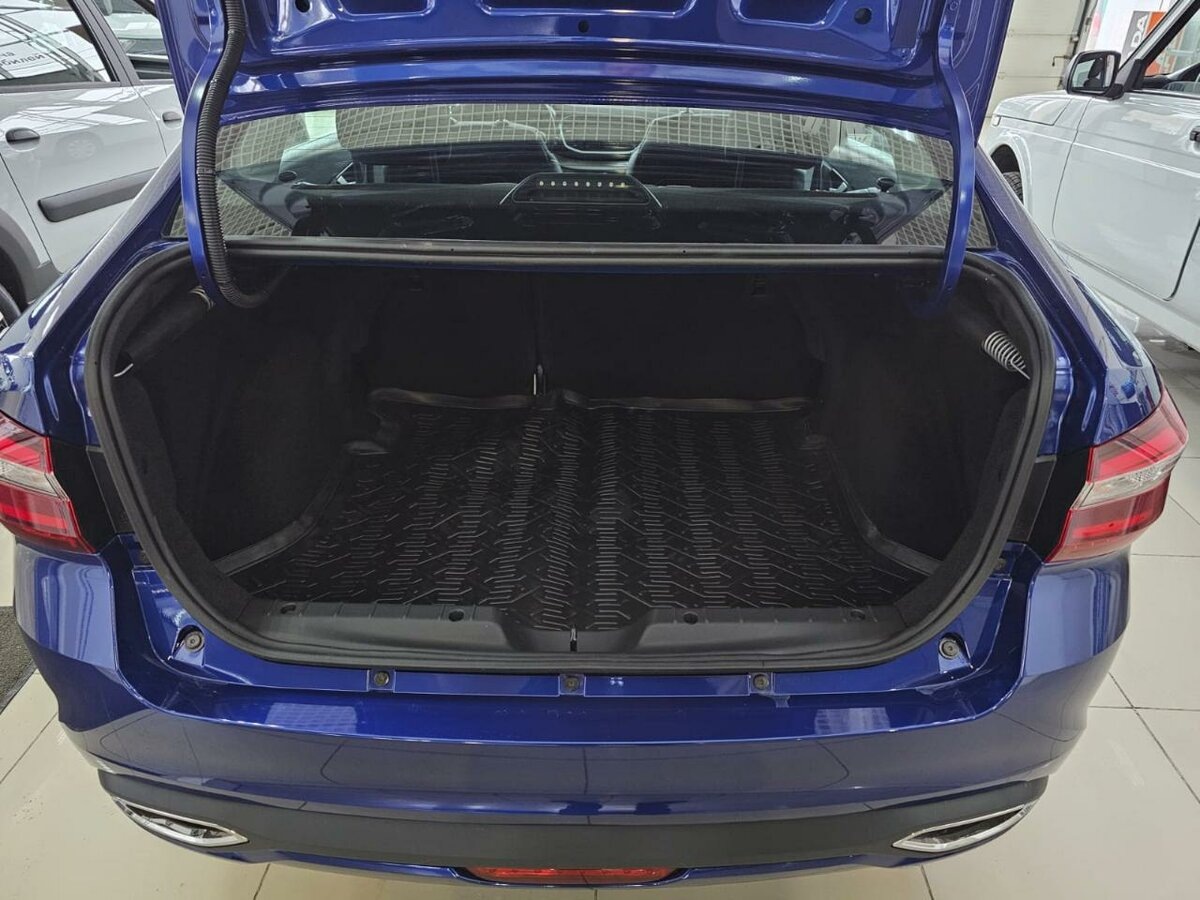 Багажник Весты.