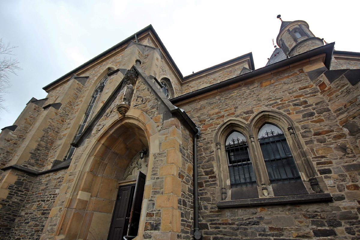 Вход в церковь