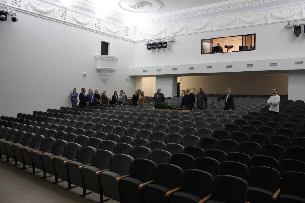 Глава Пскова поделился фотографиями отремонтированного концертного зала ГКЦ
Фото: из Telegram-канала Бориса Елкина