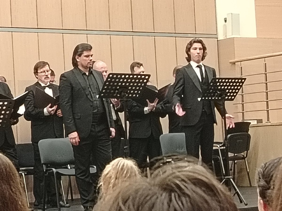 Я.Петряник и С.Завалишин