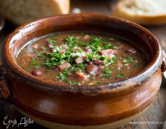 Фасолевый суп с копчёностями