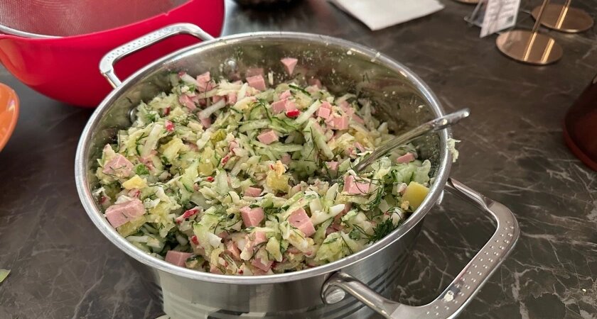    Ни грамма сои, 100% мясо: Роскачество назвало лучшую колбасу для "Оливье" к Новому году