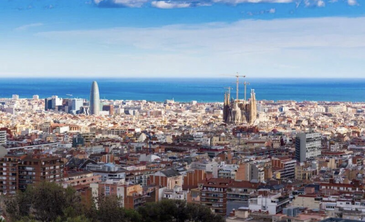 Панорама Барселоны. Фото с Яндекс.Картинки