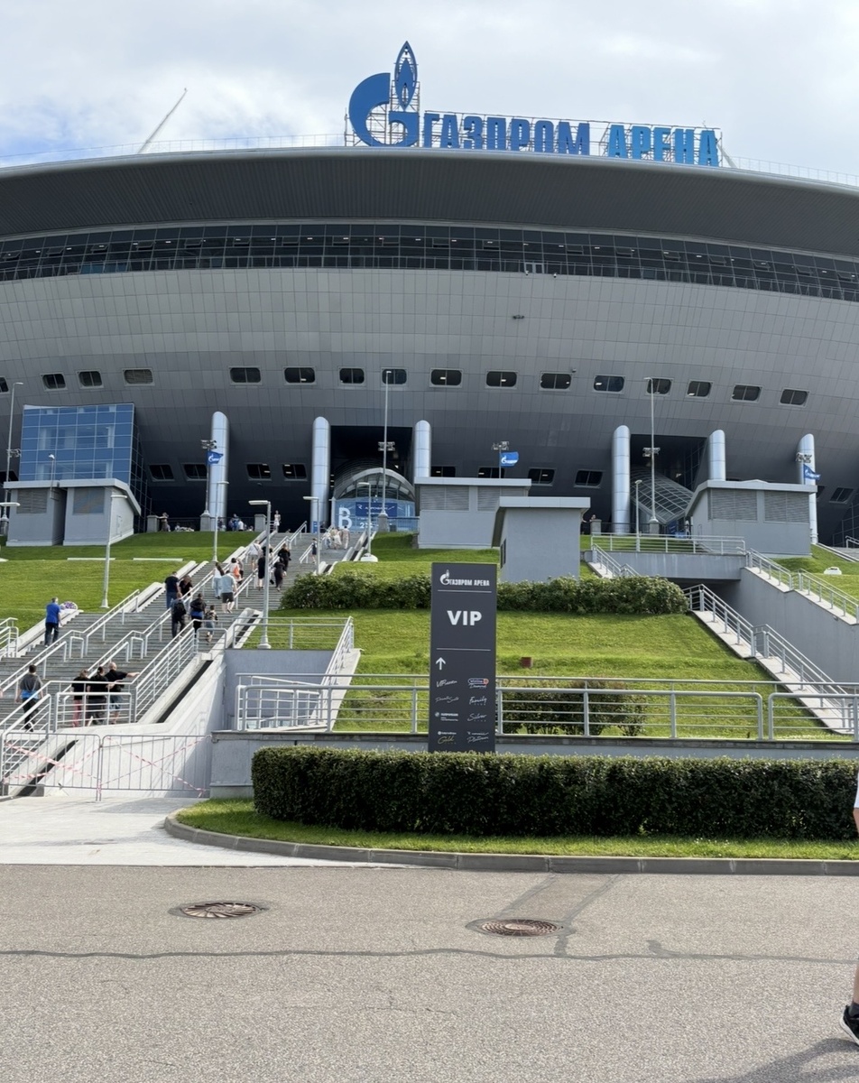 Масштаб Газпром арены поражает 