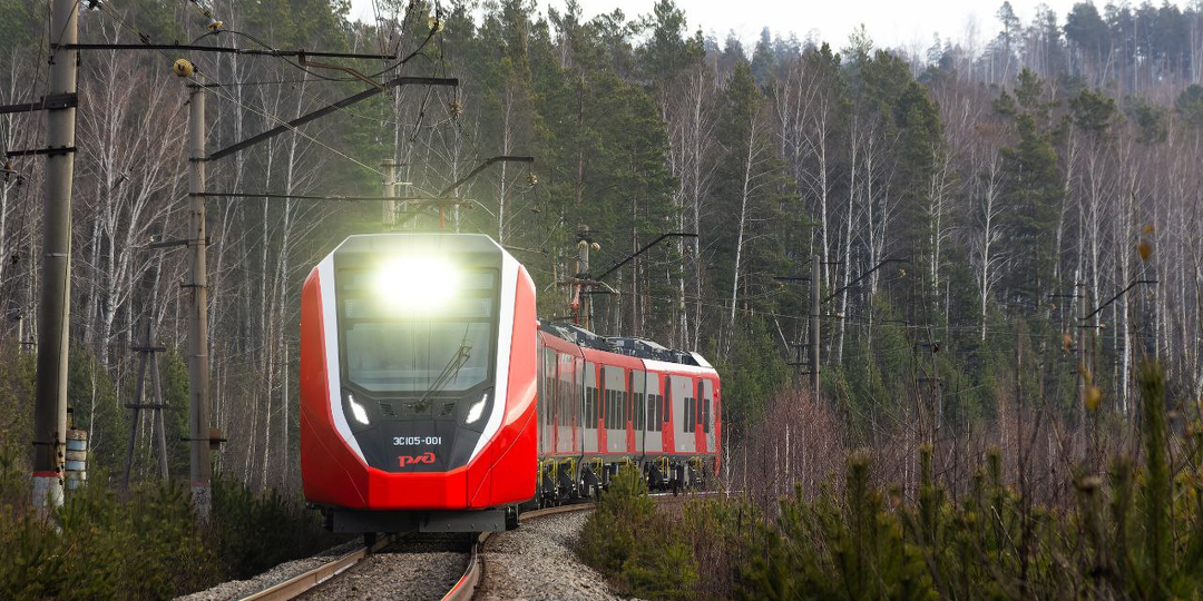 Первый в России двухсистемный «Финист» начал возить пассажиров