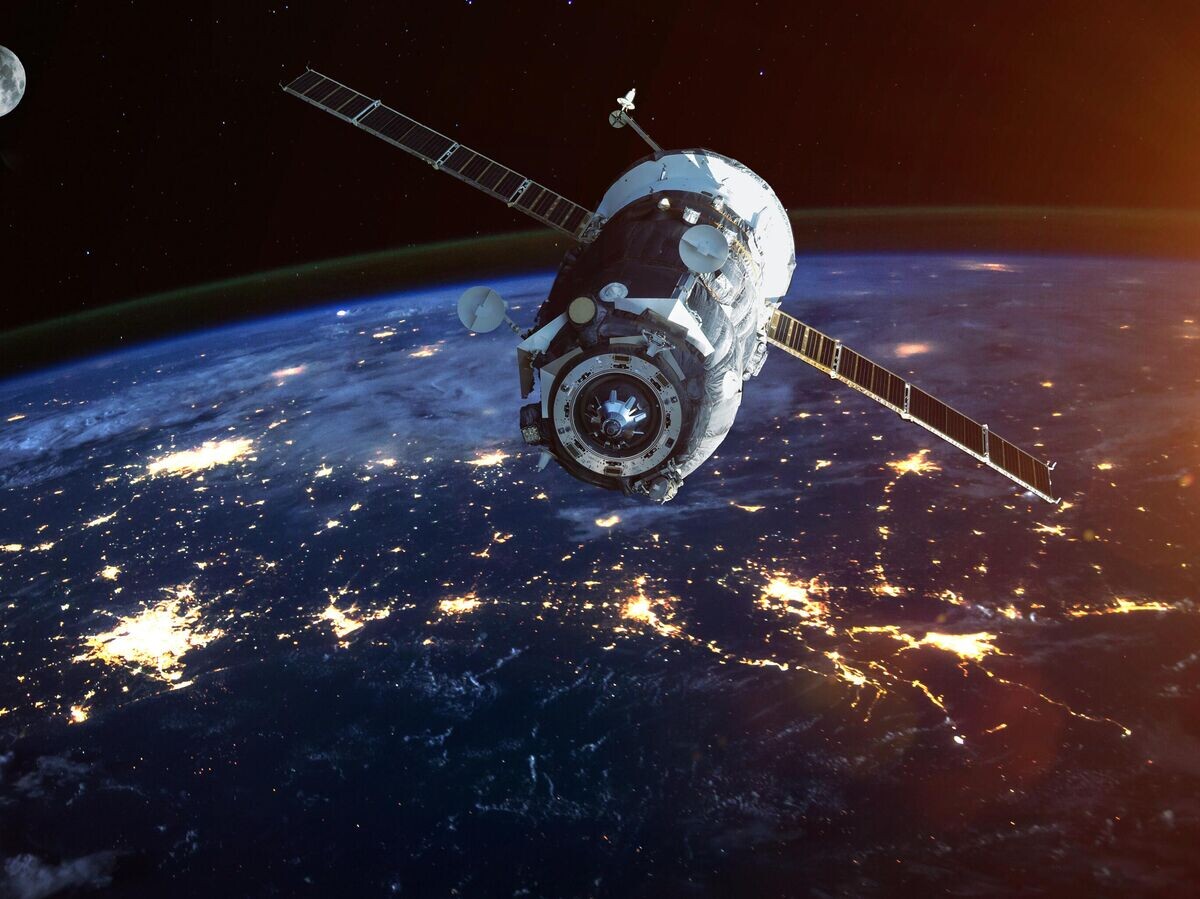    Космический аппарат© iStock.com / forplayday