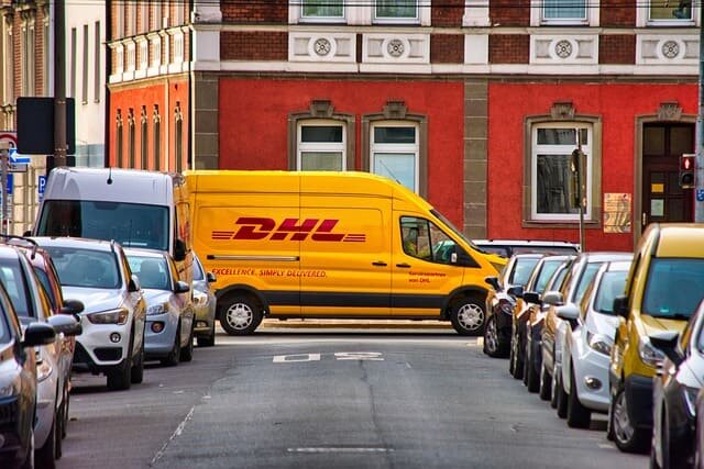 Фургон DHL. Фото: pixabay.com