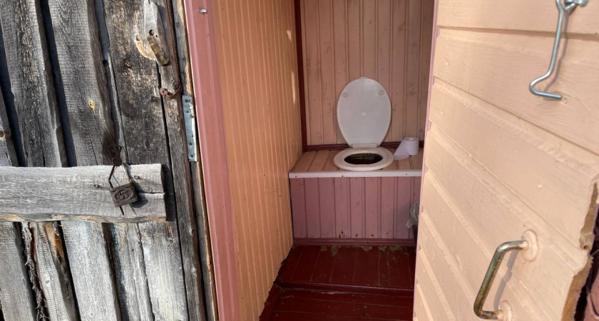    Больше не мучаюсь с откачиванием сливной ямы: дед подсказал простую хитрость, которая быстро решает деликатную проблему