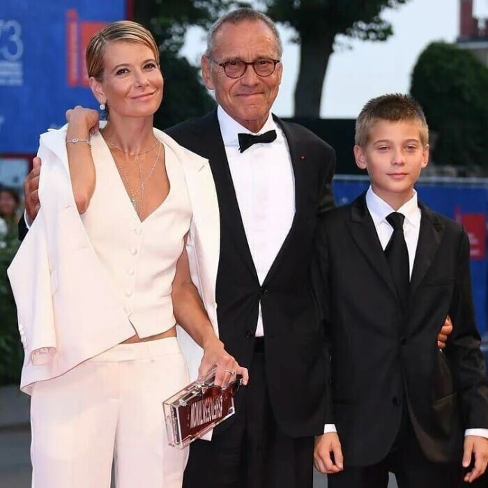 Андрей Кончаловский и Юлия Высоцкая с сыном.