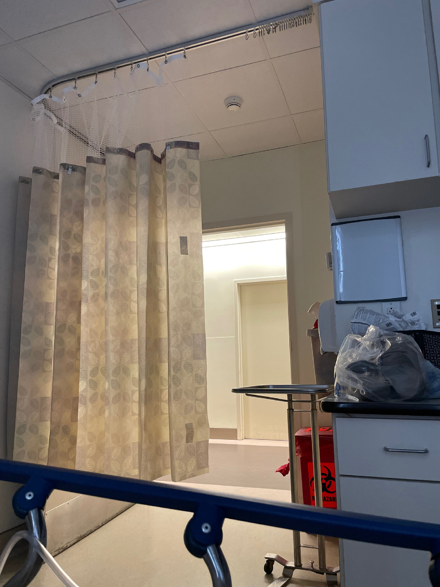 Комната и каталка для меня😊