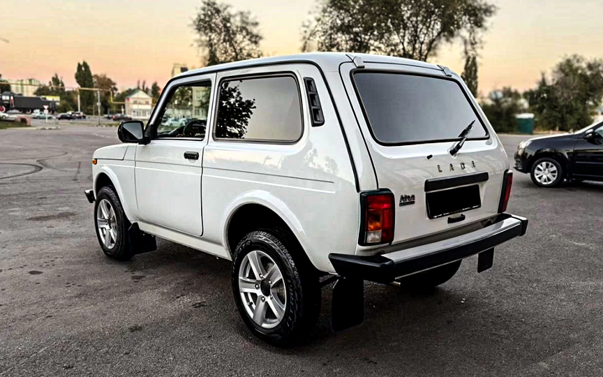 Сосед взял Ниву, а я Чери Тигго 4 Про. Спустя 20 тыс км мы поняли, кто из нас сделал ошибку год назад. Разница в обслуживании около 200 тыс