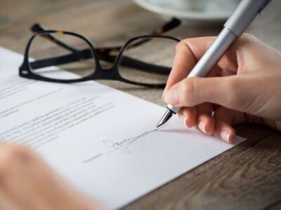    Новый ИИ находит рискованные и нечестные пункты в договорах